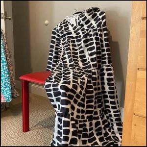 Loosefitting maxi dress geometric pattern size small/medium new with tag